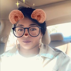 Meet your Posher, Charmaine